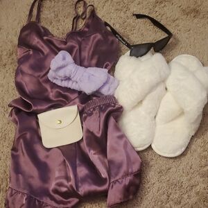 Brand New-- Bridesmaid Gift Set / Getting Ready Set / Purple Cozy Loungewear